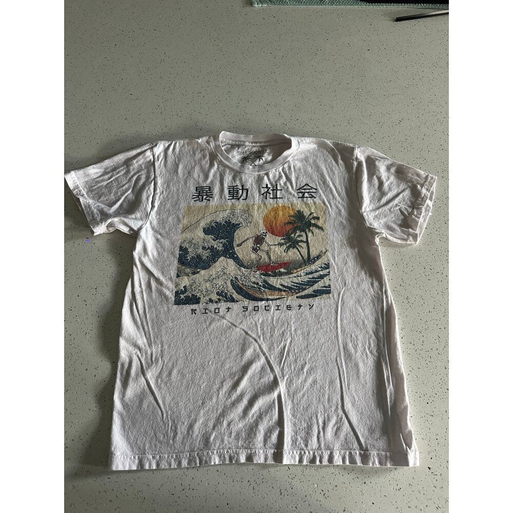 Riot Society Girl Surfing T-Shirt Mens Size M White Skellington Palm Tree Ocean